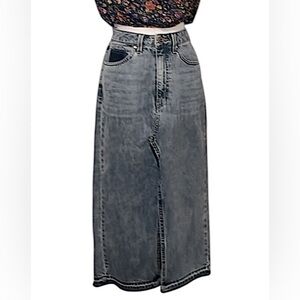 Guess Distressed Vintage Blue Denim Boho Jean Midi Maxi Skirt 
Sz 26